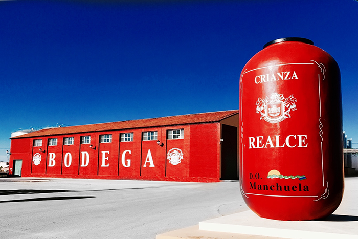 Vino Denominación de Origen Manchuela: Unión Campesina Iniestense Vino Denominación de Origen Manchuela: Unión Campesina Iniestense